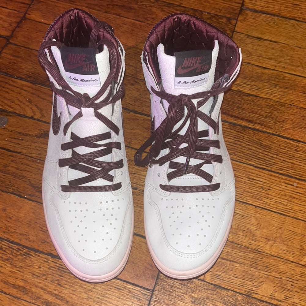 Nike sneakers brand new